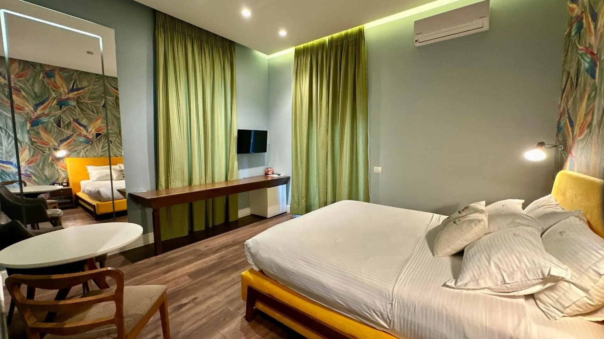 Le Palazzine Hotel Vlorë 4*,